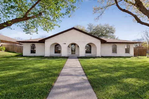 1100 Mount Vernon St, Ennis, TX 75119