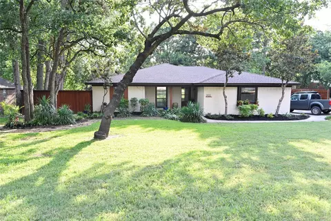3920 Kelsey Ct, Grapevine, TX 76051