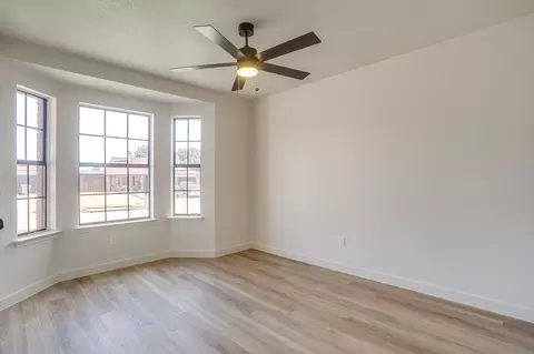 Living - 5408 Lilac Dr, Arlington, TX 76018 photo 6 of 6