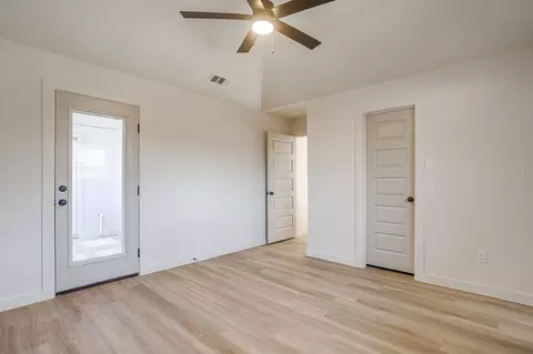 Bedroom - 5408 Lilac Dr, Arlington, TX 76018 photo 7 of 7