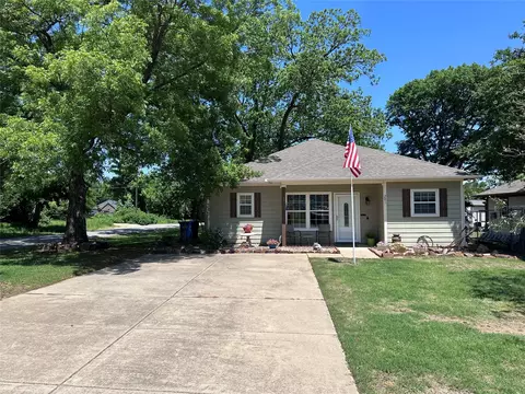 201 E Walker St, Denison, TX 75021