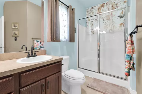 Bath - 201 E Walker St, Denison, TX 75021 photo 2 of 3
