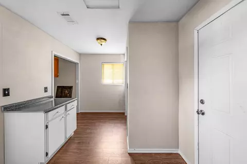 Entry Way - 508 Smith St, Como, TX 75431 photo 1 of 1