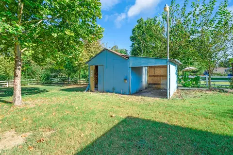 Exterior - 508 Smith St, Como, TX 75431 photo 5 of 5