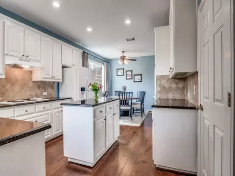 2006 Hillside Dr, Rowlett, TX 75088