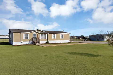 5900 Wild Berry Trl, Joshua, TX 76058
