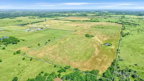 105 A Spalding Rd, Whitesboro, TX 76273