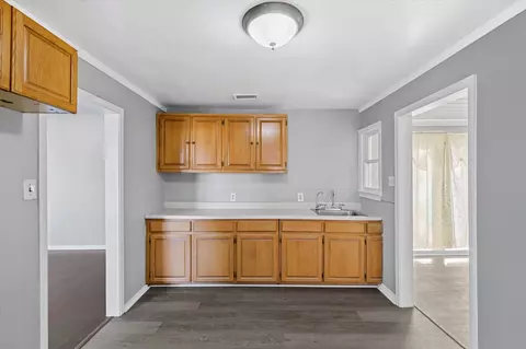 Entry Way - 104 E 6th St, Irving, TX 75060 photo 1 of 2