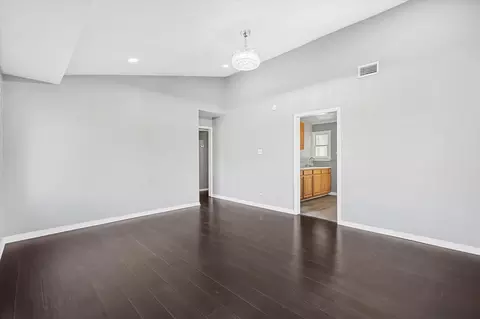 Living - 104 E 6th St, Irving, TX 75060 photo 1 of 3
