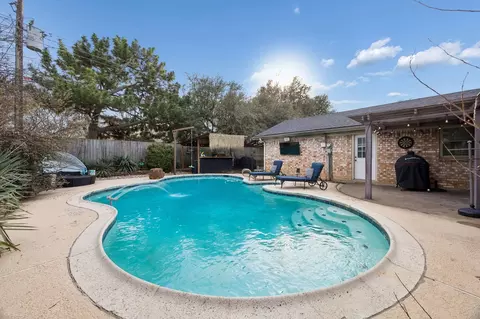 Exterior - 413 Baker Dr, Hurst, TX 76054 photo 4 of 10
