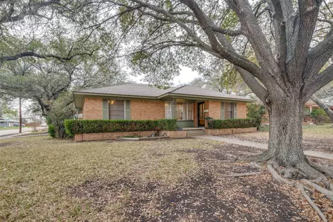 1229 Tanager Ln, Garland, TX 75042