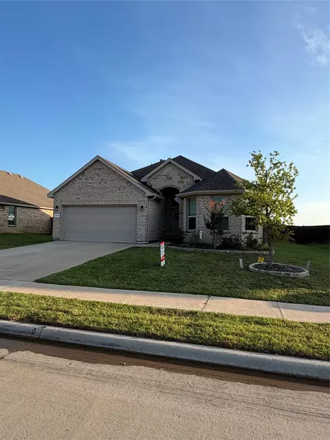 1331 Madeline Ln, Krum, TX 76249