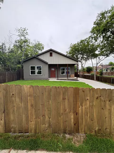 1649 E Terrell Ave, Fort Worth, TX 76104
