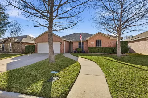 8163 Berkshire Dr, Fort Worth, TX 76137