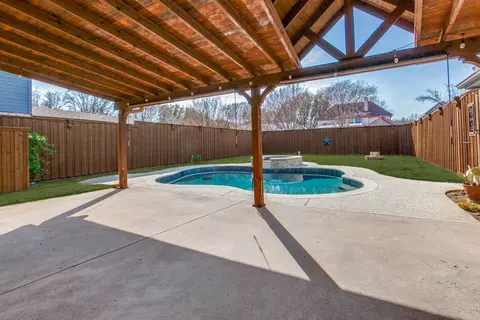6805 Foxglove Trl, Sachse, TX 75048