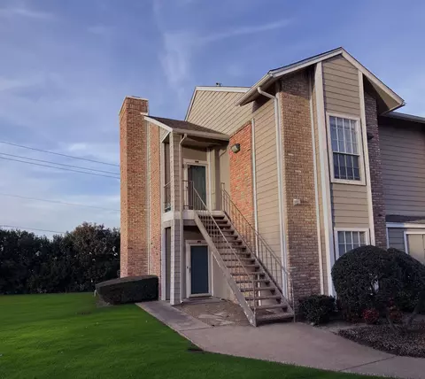 8600 Coppertowne Ln #501, Dallas, TX 75243