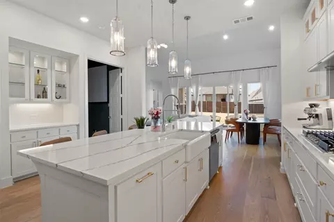 1909 Prickly Poppy Ct, Aubrey, TX 76227
