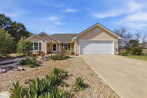 1308 Laredo Dr, Granbury, TX 76048
