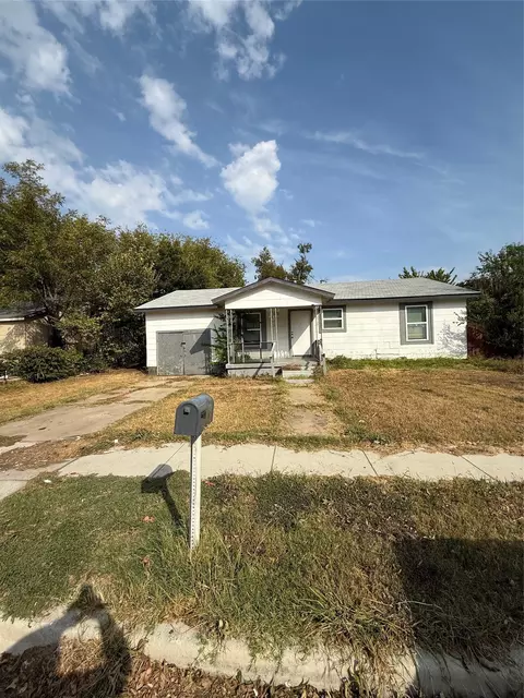 4001 Fitzhugh Ave, Fort Worth, TX 76105