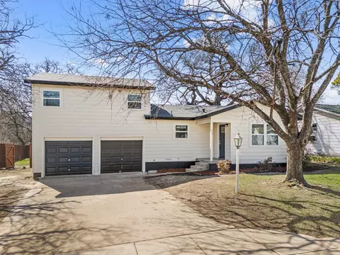 740 Shady Ln, Hurst, TX 76053