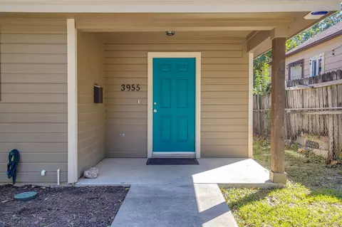 3955 Alamo Ave, Fort Worth, TX 76107