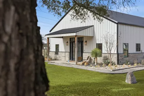 504 Hackamore Ct, Weatherford, TX 76088