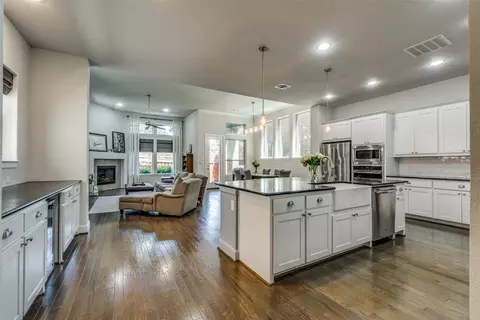 10565 Plumwood Pkwy, Dallas, TX 75238