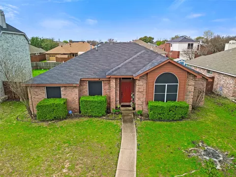 806 Bray St, Cedar Hill, TX 75104