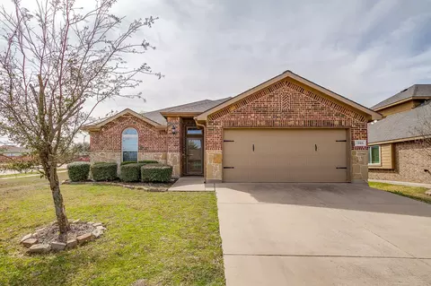 1349 Broadmoor Dr, Burleson, TX 76028