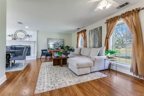 401 Lawndale Dr, Richardson, TX 75080