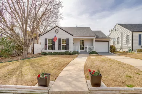 3563 W 5th St, Fort Worth, TX 76107