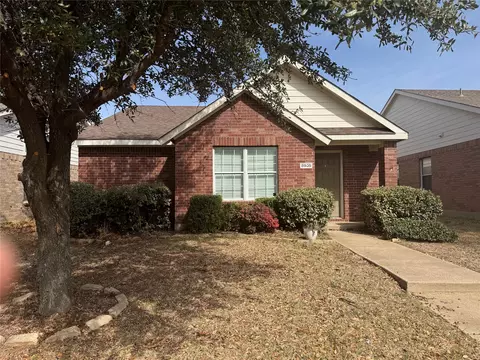 8905 Stewart St, Cross Roads, TX 76227