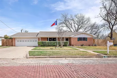 363 N Grafton St, Dublin, TX 76446