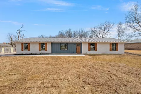 125 Ivy Ln, Hewitt, TX 76643