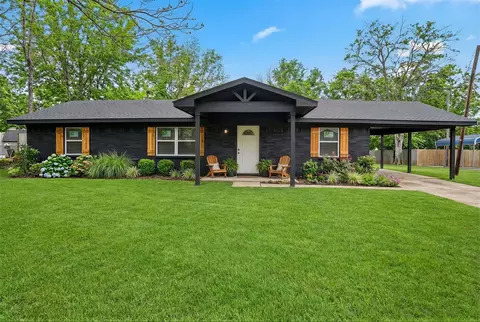 2247 W Sherman St, Paris, TX 75460