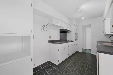 Kitchen - 124 Mark Dr, Denison, TX 75021 photo 2 of 4