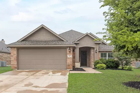 247 Old Settlers Trl, Waxahachie, TX 75167