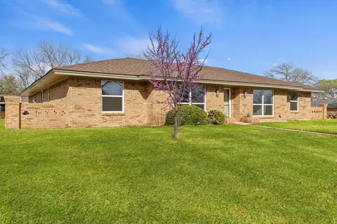 1701 Westlake Dr, Plano, TX 75075