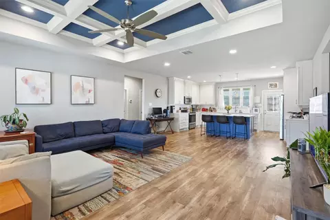 4004 Gallivant Dr, Granbury, TX 76049