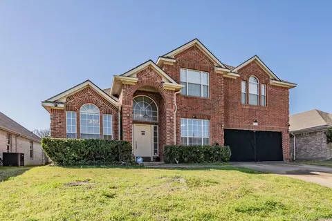 1019 Morningside Dr, Grand Prairie, TX 75052