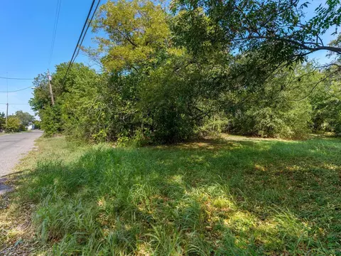 1013 N Branch St, Sherman, TX 75090
