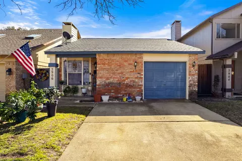 2906 Antares Cir, Garland, TX 75044