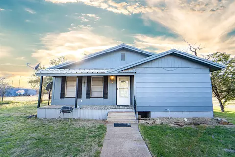 901 S Miller St, Breckenridge, TX 76424