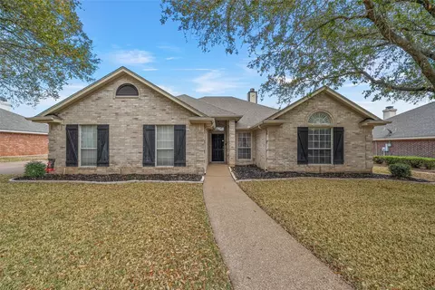 1421 Meadow Mountain Dr, Waco, TX 76712