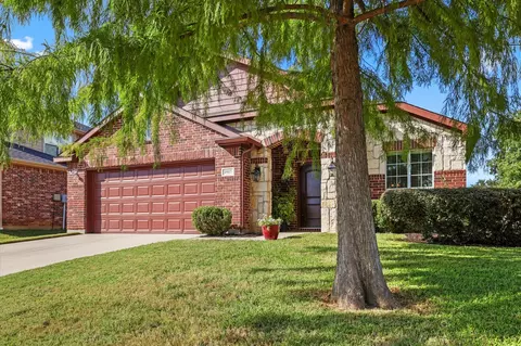 1917 Prescott Downs Dr, Denton, TX 76210