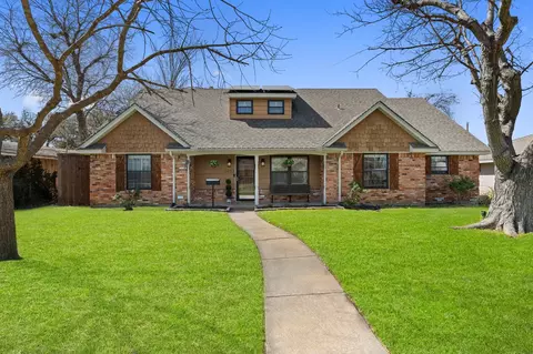 2653 Heatherwood Dr, Dallas, TX 75228