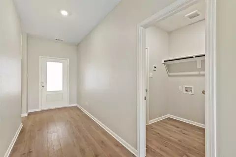 Entry Way - 207 Southgate Dr, Terrell, TX 75160 photo 1 of 3