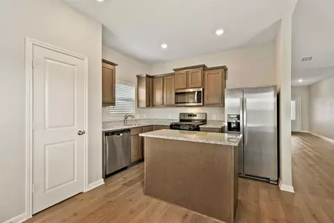 Kitchen - 207 Southgate Dr, Terrell, TX 75160 photo 1 of 2
