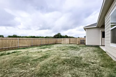 Exterior - 207 Southgate Dr, Terrell, TX 75160 photo 6 of 6