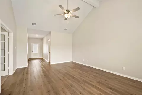 Living - 207 Southgate Dr, Terrell, TX 75160 photo 4 of 4